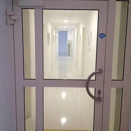 Hotel Business One