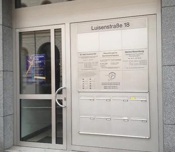 Business One Szálloda 3*